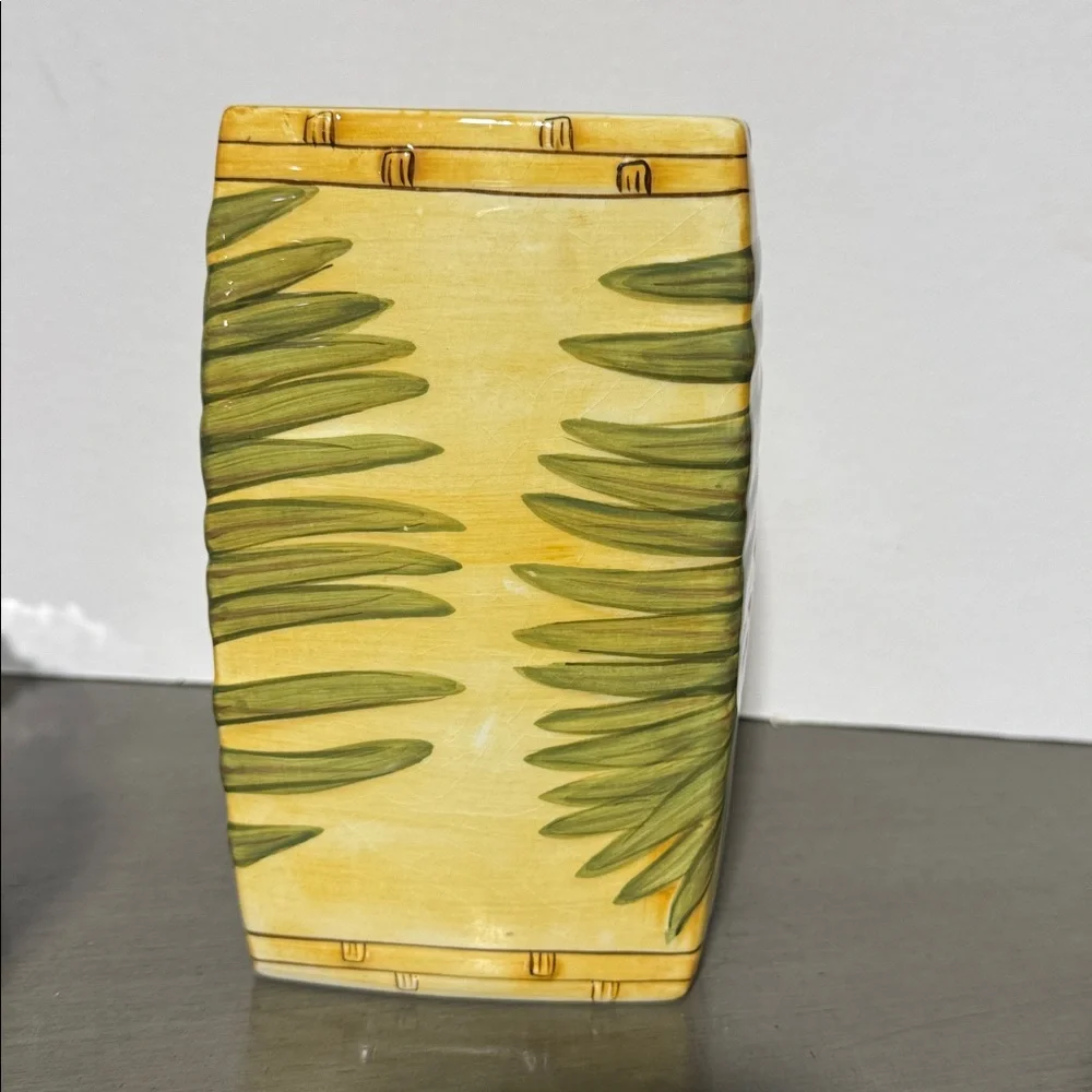 Island plantations Hand-Painted Green Leaf Ceramic Vase